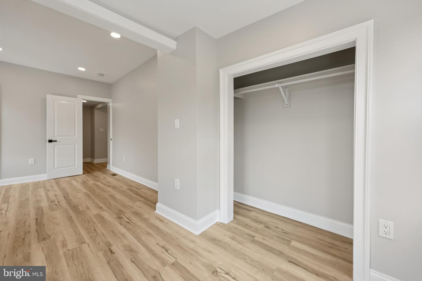 1335 MAPLE VIEW PL SE, WASHINGTON, District Of Columbia 20020, 5 Bedrooms Bedrooms, ,2 BathroomsBathrooms,Residential,For sale,1335 MAPLE VIEW PL SE,DCDC2243846 MLS # DCDC2243846 1335 MAPLE VIEW PL SE, WASHINGTON, District Of Columbia 20020, 5 Bedrooms Bedrooms, ,2 BathroomsBathrooms,Residential,For sale,1335 MAPLE VIEW PL SE,DCDC2243846 MLS # DCDC2243846