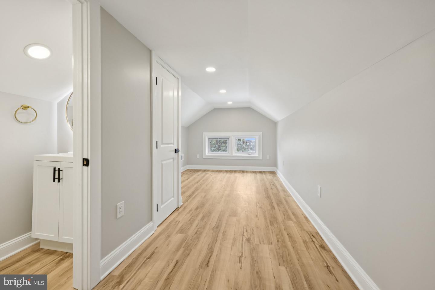 1335 MAPLE VIEW PL SE, WASHINGTON, District Of Columbia 20020, 5 Bedrooms Bedrooms, ,2 BathroomsBathrooms,Residential,For sale,1335 MAPLE VIEW PL SE,DCDC2243846 MLS # DCDC2243846 1335 MAPLE VIEW PL SE, WASHINGTON, District Of Columbia 20020, 5 Bedrooms Bedrooms, ,2 BathroomsBathrooms,Residential,For sale,1335 MAPLE VIEW PL SE,DCDC2243846 MLS # DCDC2243846