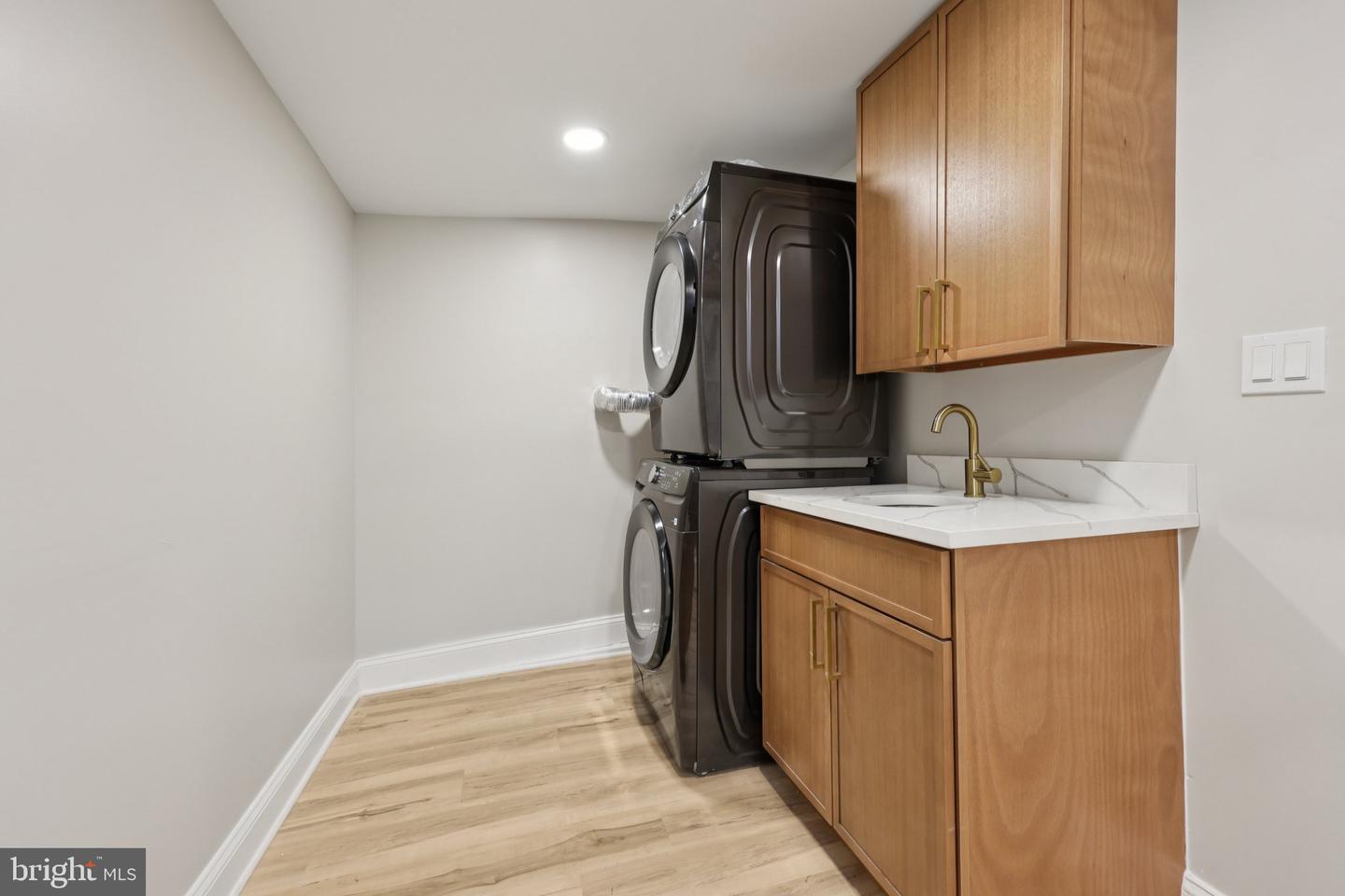 1335 MAPLE VIEW PL SE, WASHINGTON, District Of Columbia 20020, 5 Bedrooms Bedrooms, ,2 BathroomsBathrooms,Residential,For sale,1335 MAPLE VIEW PL SE,DCDC2243846 MLS # DCDC2243846 1335 MAPLE VIEW PL SE, WASHINGTON, District Of Columbia 20020, 5 Bedrooms Bedrooms, ,2 BathroomsBathrooms,Residential,For sale,1335 MAPLE VIEW PL SE,DCDC2243846 MLS # DCDC2243846