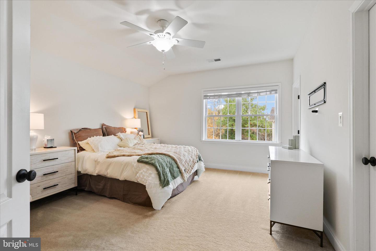 5806 WATERLOO BRIDGE CIR, HAYMARKET, Virginia 20169, 5 Bedrooms Bedrooms, ,5 BathroomsBathrooms,Residential,For sale,5806 WATERLOO BRIDGE CIR,VAPW2111644 MLS # VAPW2111644 5806 WATERLOO BRIDGE CIR, HAYMARKET, Virginia 20169, 5 Bedrooms Bedrooms, ,5 BathroomsBathrooms,Residential,For sale,5806 WATERLOO BRIDGE CIR,VAPW2111644 MLS # VAPW2111644