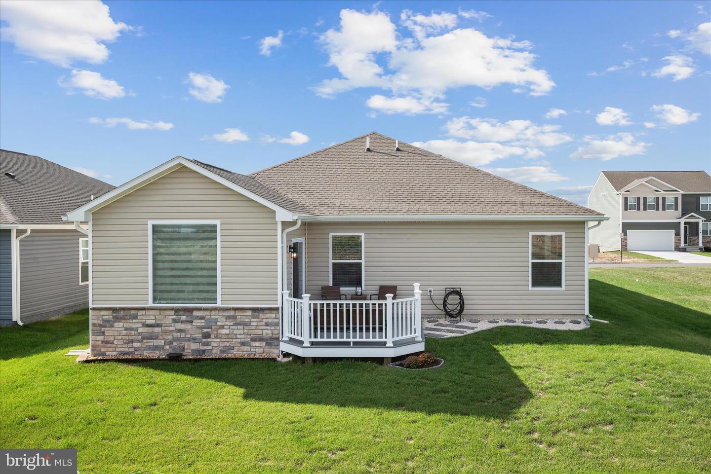 121 GRASMERE ST, STEPHENS CITY, Virginia 22655, 3 Bedrooms Bedrooms, ,2 BathroomsBathrooms,Residential,For sale,121 GRASMERE ST,VAFV2039352 MLS # VAFV2039352