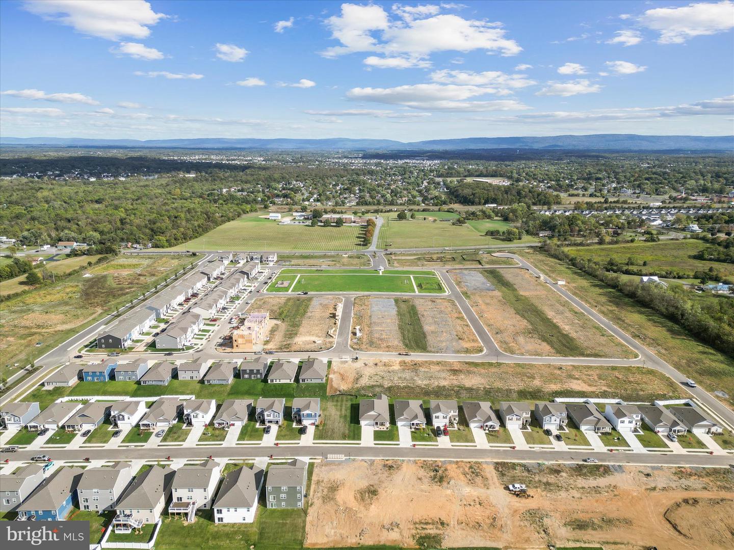 121 GRASMERE ST, STEPHENS CITY, Virginia 22655, 3 Bedrooms Bedrooms, ,2 BathroomsBathrooms,Residential,For sale,121 GRASMERE ST,VAFV2039352 MLS # VAFV2039352