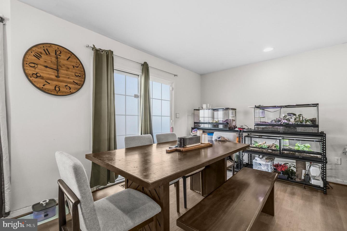 11 1ST ST, COLONIAL BEACH, Virginia 22443, 4 Bedrooms Bedrooms, 10 Rooms Rooms,2 BathroomsBathrooms,Residential,For sale,11 1ST ST,VAWE2010480 MLS # VAWE2010480