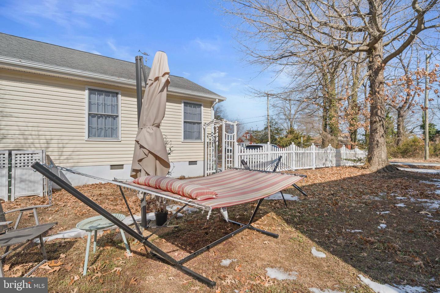 11 1ST ST, COLONIAL BEACH, Virginia 22443, 4 Bedrooms Bedrooms, 10 Rooms Rooms,2 BathroomsBathrooms,Residential,For sale,11 1ST ST,VAWE2010480 MLS # VAWE2010480