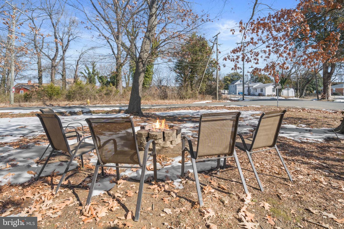 11 1ST ST, COLONIAL BEACH, Virginia 22443, 4 Bedrooms Bedrooms, 10 Rooms Rooms,2 BathroomsBathrooms,Residential,For sale,11 1ST ST,VAWE2010480 MLS # VAWE2010480