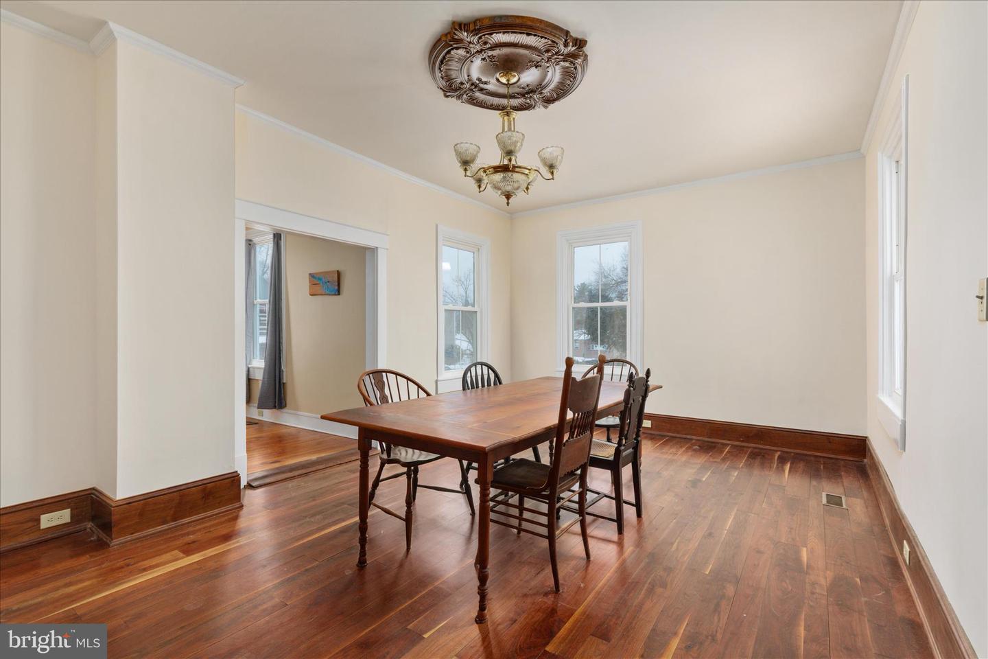 316 S MUHLENBERG ST, WOODSTOCK, Virginia 22664, 5 Bedrooms Bedrooms, 10 Rooms Rooms,3 BathroomsBathrooms,Residential,For sale,316 S MUHLENBERG ST,VASH2013532 MLS # VASH2013532