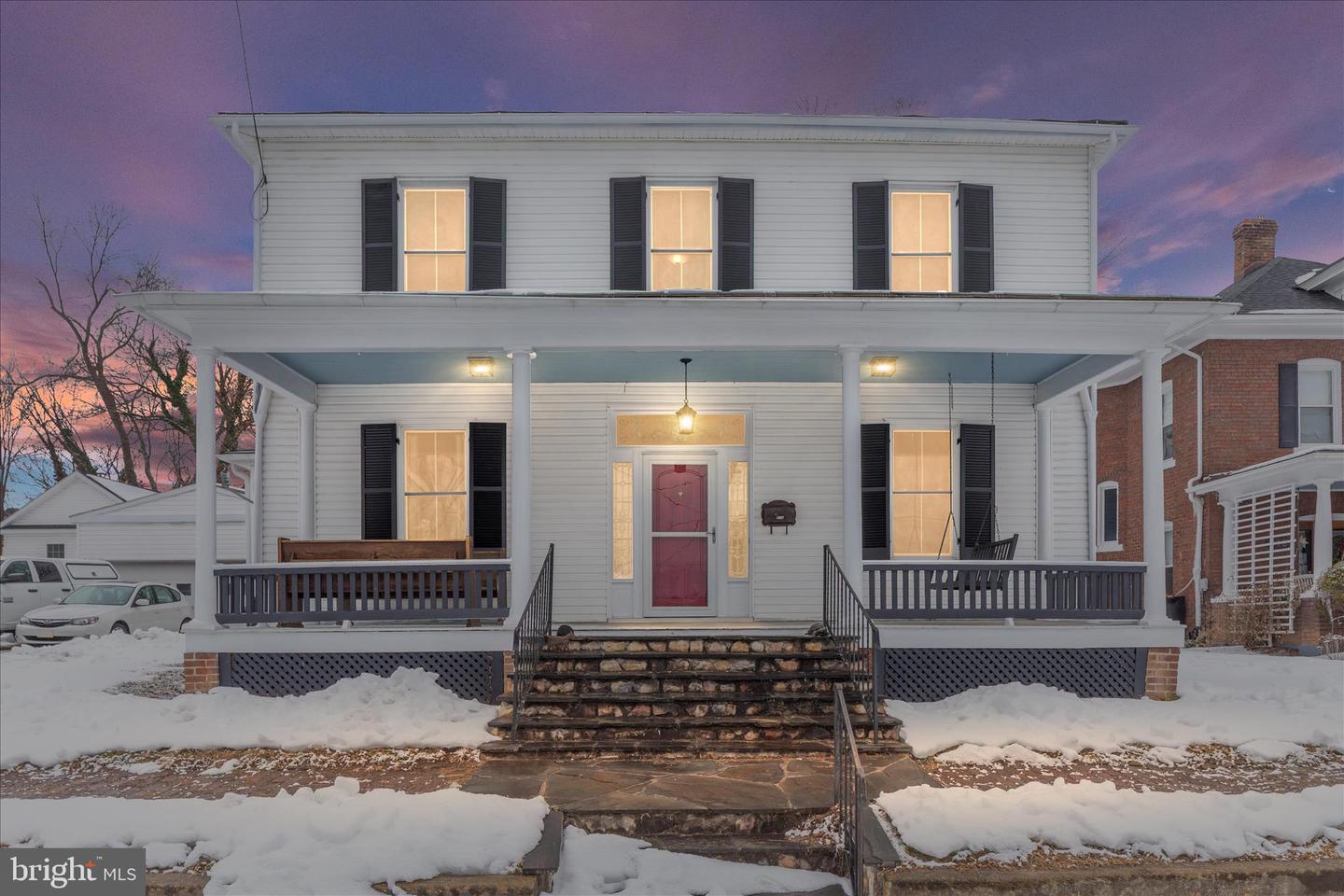 316 S MUHLENBERG ST, WOODSTOCK, Virginia 22664, 5 Bedrooms Bedrooms, 10 Rooms Rooms,3 BathroomsBathrooms,Residential,For sale,316 S MUHLENBERG ST,VASH2013532 MLS # VASH2013532