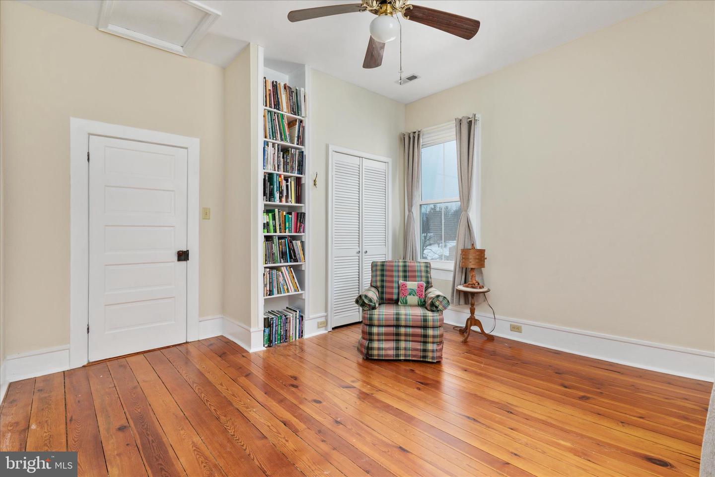 316 S MUHLENBERG ST, WOODSTOCK, Virginia 22664, 5 Bedrooms Bedrooms, 10 Rooms Rooms,3 BathroomsBathrooms,Residential,For sale,316 S MUHLENBERG ST,VASH2013532 MLS # VASH2013532