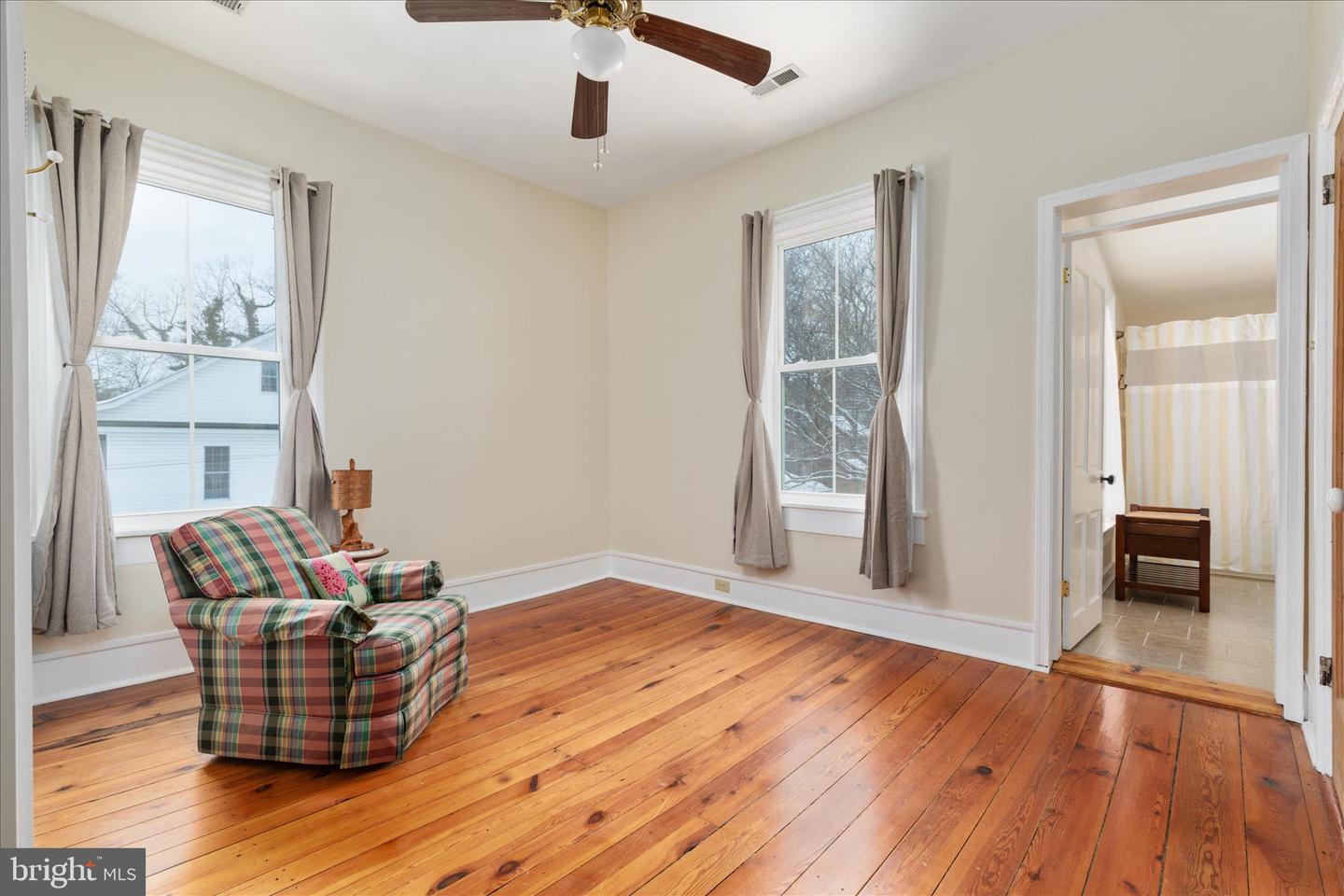 316 S MUHLENBERG ST, WOODSTOCK, Virginia 22664, 5 Bedrooms Bedrooms, 10 Rooms Rooms,3 BathroomsBathrooms,Residential,For sale,316 S MUHLENBERG ST,VASH2013532 MLS # VASH2013532