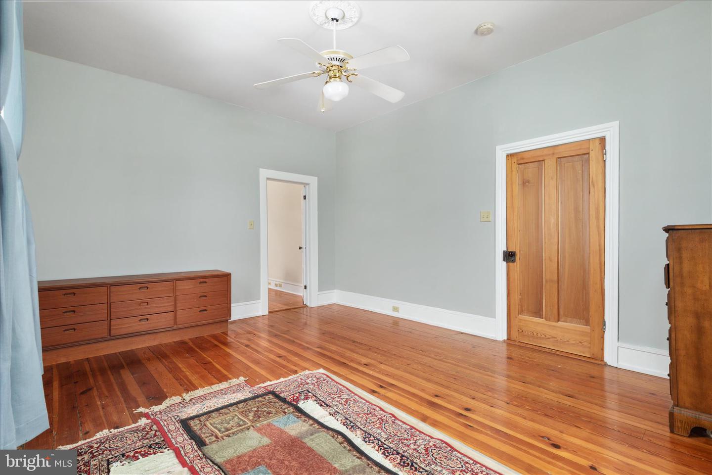 316 S MUHLENBERG ST, WOODSTOCK, Virginia 22664, 5 Bedrooms Bedrooms, 10 Rooms Rooms,3 BathroomsBathrooms,Residential,For sale,316 S MUHLENBERG ST,VASH2013532 MLS # VASH2013532