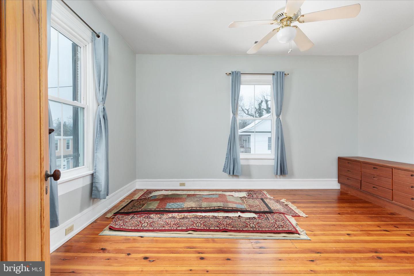 316 S MUHLENBERG ST, WOODSTOCK, Virginia 22664, 5 Bedrooms Bedrooms, 10 Rooms Rooms,3 BathroomsBathrooms,Residential,For sale,316 S MUHLENBERG ST,VASH2013532 MLS # VASH2013532