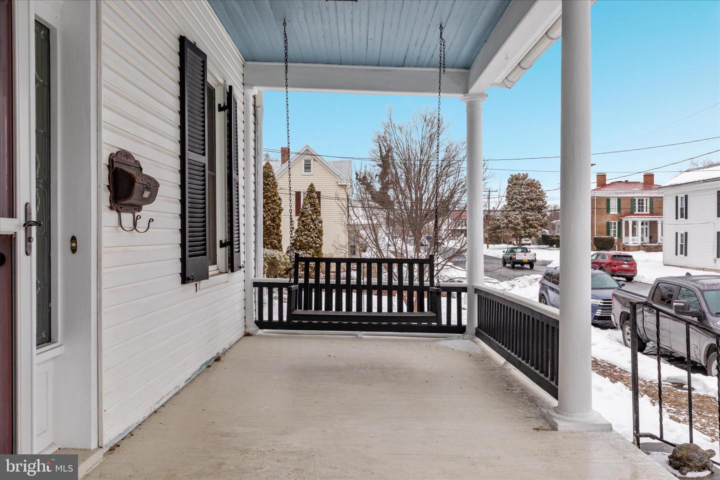 316 S MUHLENBERG ST, WOODSTOCK, Virginia 22664, 5 Bedrooms Bedrooms, 10 Rooms Rooms,3 BathroomsBathrooms,Residential,For sale,316 S MUHLENBERG ST,VASH2013532 MLS # VASH2013532