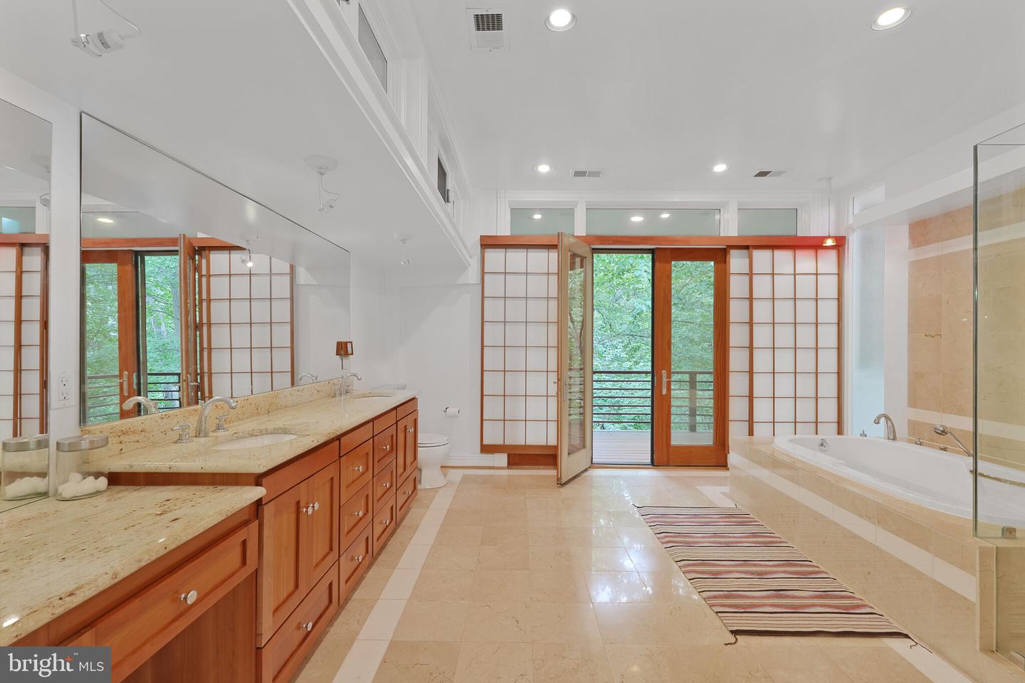 2807 CHESTERFIELD PL NW, WASHINGTON, District Of Columbia 20008, 5 Bedrooms Bedrooms, ,5 BathroomsBathrooms,Residential,For sale,2807 CHESTERFIELD PL NW,DCDC2245322 MLS # DCDC2245322