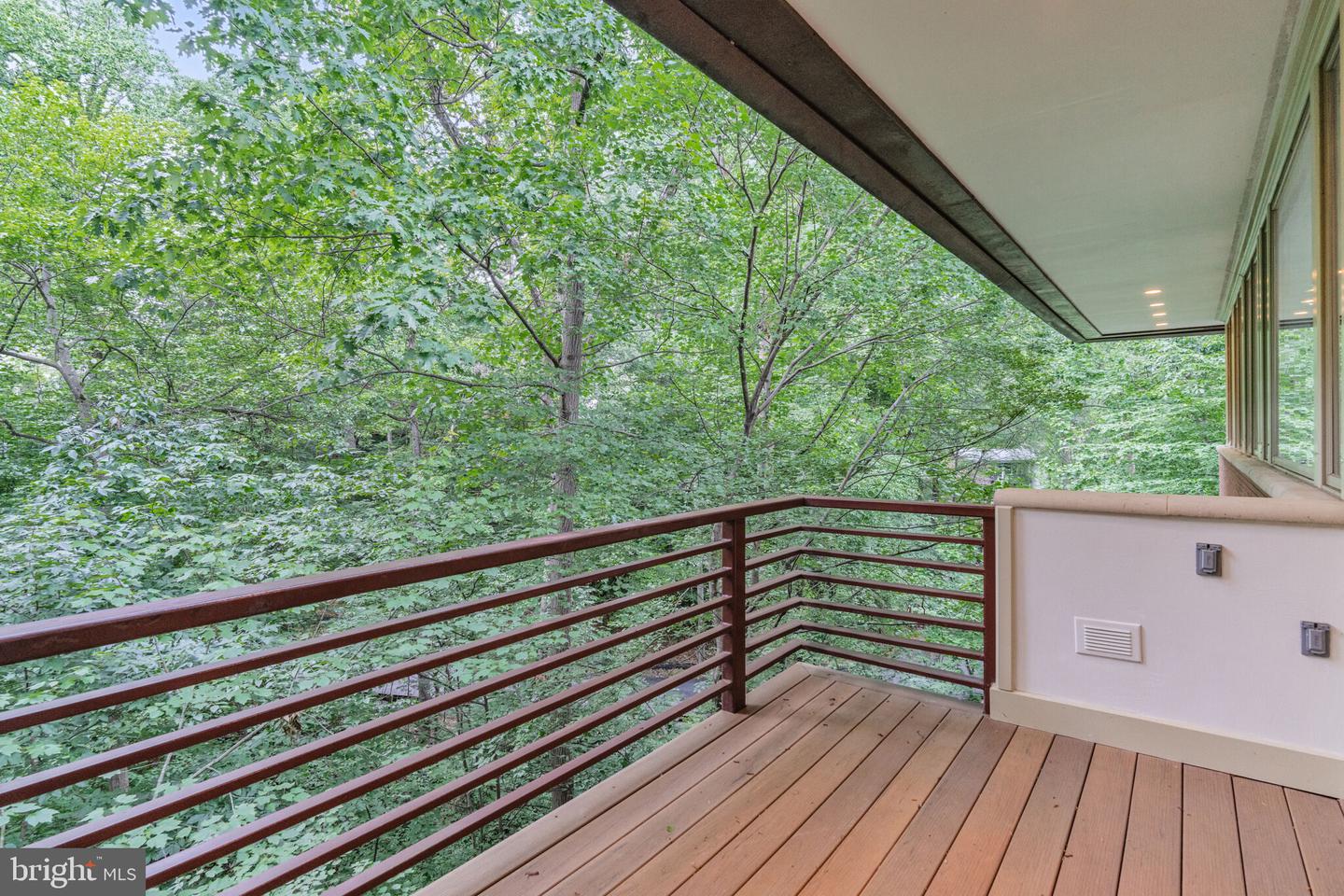 2807 CHESTERFIELD PL NW, WASHINGTON, District Of Columbia 20008, 5 Bedrooms Bedrooms, ,5 BathroomsBathrooms,Residential,For sale,2807 CHESTERFIELD PL NW,DCDC2245322 MLS # DCDC2245322