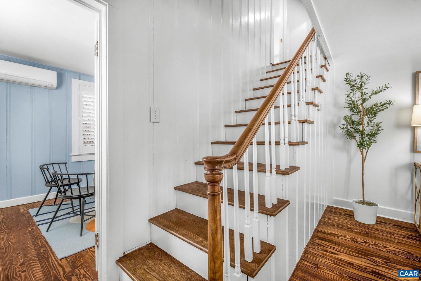 201 PALATINE AVE, CHARLOTTESVILLE, Virginia 22902, 4 Bedrooms Bedrooms, ,2 BathroomsBathrooms,Residential,For sale,201 PALATINE AVE,673196 MLS # 673196 201 PALATINE AVE, CHARLOTTESVILLE, Virginia 22902, 4 Bedrooms Bedrooms, ,2 BathroomsBathrooms,Residential,For sale,201 PALATINE AVE,673196 MLS # 673196