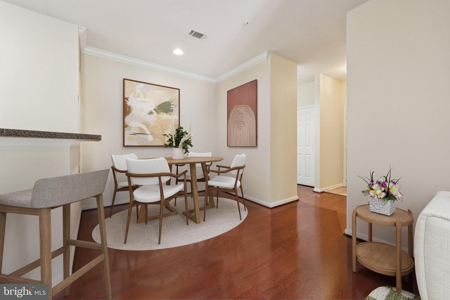 11355 ARISTOTLE DR #8-313, FAIRFAX, Virginia 22030, 2 Bedrooms Bedrooms, ,2 BathroomsBathrooms,Residential,For sale,11355 ARISTOTLE DR #8-313,VAFX2290906 MLS # VAFX2290906