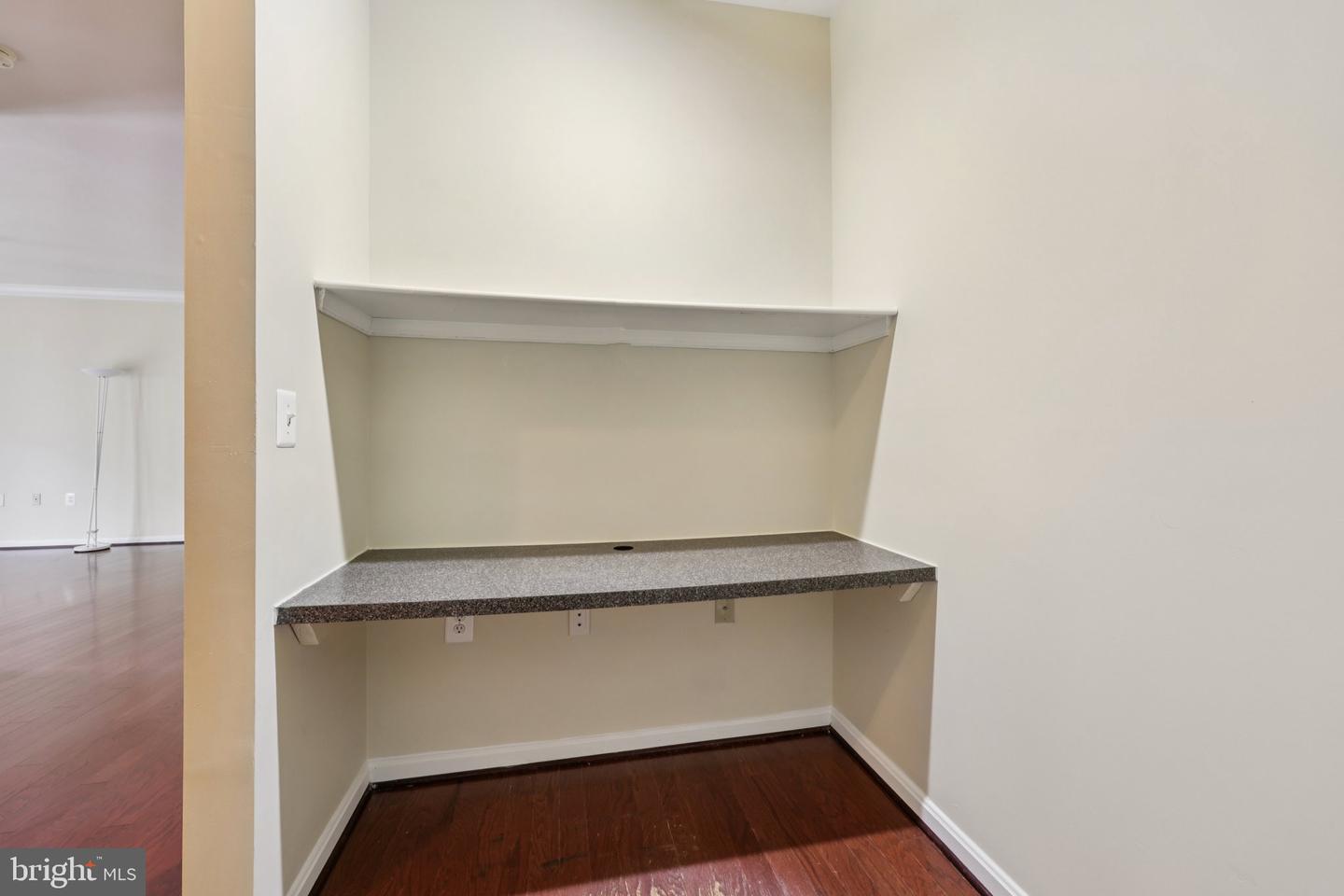 11355 ARISTOTLE DR #8-313, FAIRFAX, Virginia 22030, 2 Bedrooms Bedrooms, ,2 BathroomsBathrooms,Residential,For sale,11355 ARISTOTLE DR #8-313,VAFX2290906 MLS # VAFX2290906