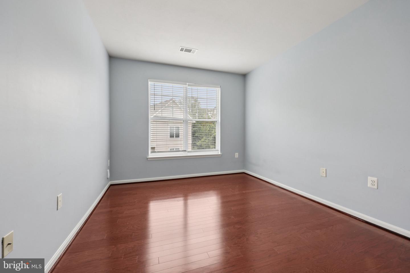 11355 ARISTOTLE DR #8-313, FAIRFAX, Virginia 22030, 2 Bedrooms Bedrooms, ,2 BathroomsBathrooms,Residential,For sale,11355 ARISTOTLE DR #8-313,VAFX2290906 MLS # VAFX2290906