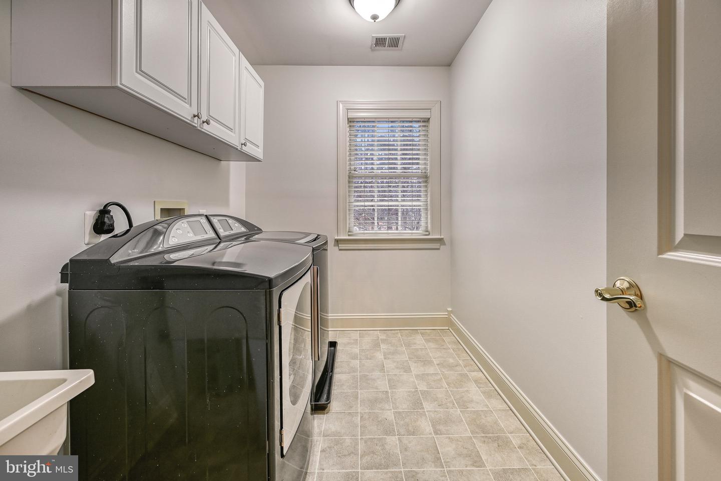 10519 WILDBROOKE CT, SPOTSYLVANIA, Virginia 22551, 5 Bedrooms Bedrooms, ,5 BathroomsBathrooms,Residential,For sale,10519 WILDBROOKE CT,VASP2039260 MLS # VASP2039260