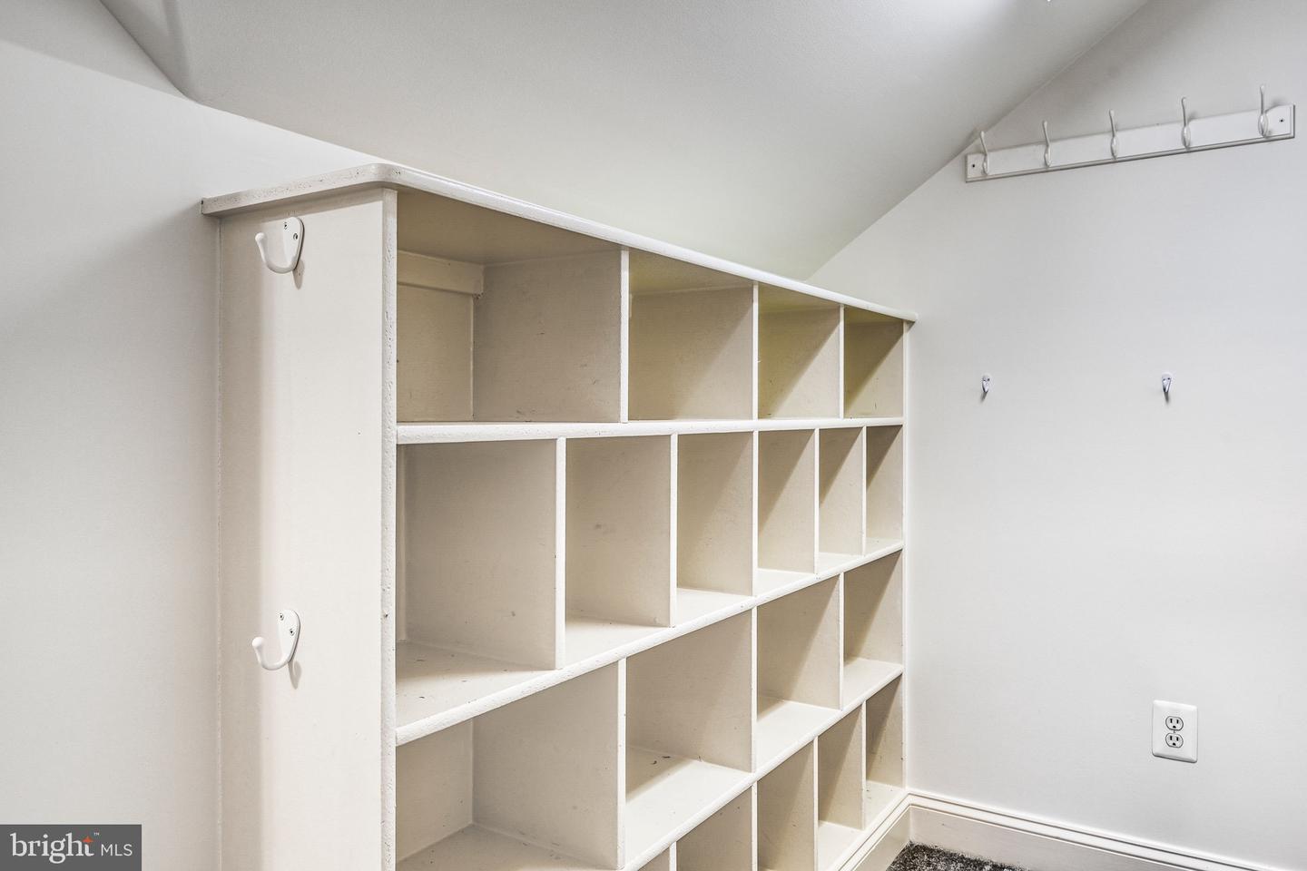 10519 WILDBROOKE CT, SPOTSYLVANIA, Virginia 22551, 5 Bedrooms Bedrooms, ,5 BathroomsBathrooms,Residential,For sale,10519 WILDBROOKE CT,VASP2039260 MLS # VASP2039260