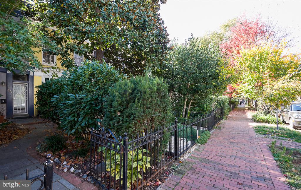 1434 T ST NW, WASHINGTON, District Of Columbia 20009, 2 Bedrooms Bedrooms, ,2 BathroomsBathrooms,Residential,For sale,1434 T ST NW,DCDC2246184 MLS # DCDC2246184 1434 T ST NW, WASHINGTON, District Of Columbia 20009, 2 Bedrooms Bedrooms, ,2 BathroomsBathrooms,Residential,For sale,1434 T ST NW,DCDC2246184 MLS # DCDC2246184