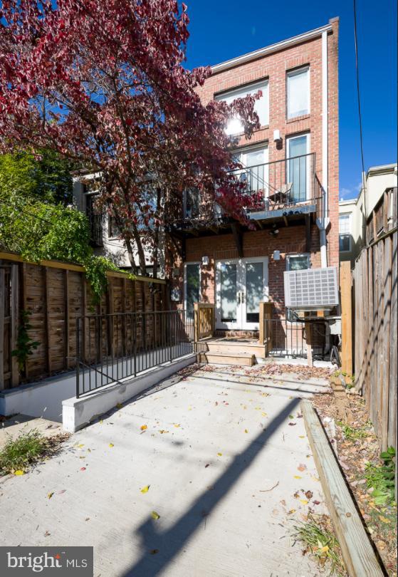 1434 T ST NW, WASHINGTON, District Of Columbia 20009, 2 Bedrooms Bedrooms, ,2 BathroomsBathrooms,Residential,For sale,1434 T ST NW,DCDC2246184 MLS # DCDC2246184 1434 T ST NW, WASHINGTON, District Of Columbia 20009, 2 Bedrooms Bedrooms, ,2 BathroomsBathrooms,Residential,For sale,1434 T ST NW,DCDC2246184 MLS # DCDC2246184