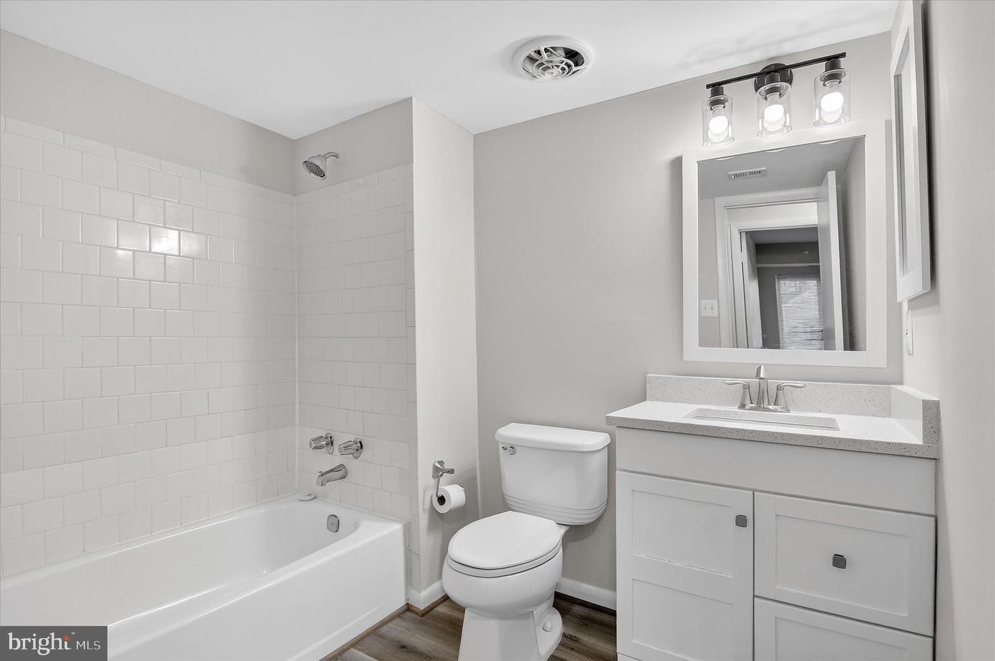 10320 LURIA COMMONS CT #3I, BURKE, Virginia 22015, 2 Bedrooms Bedrooms, ,1 BathroomBathrooms,Residential,For sale,10320 LURIA COMMONS CT #3I,VAFX2291044 MLS # VAFX2291044