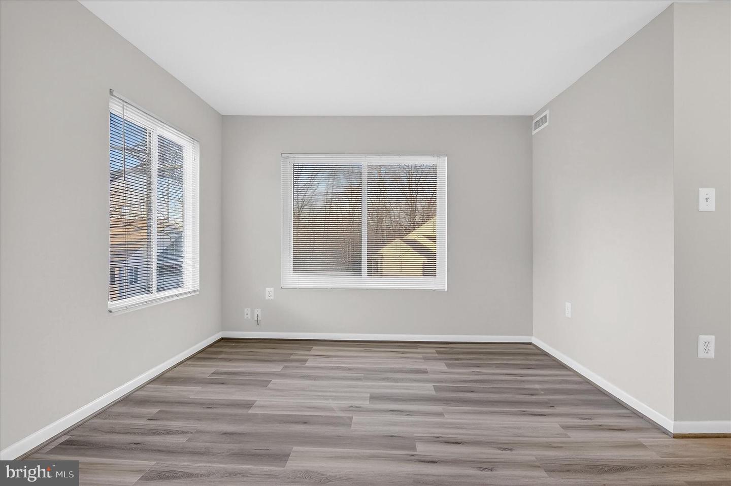 10320 LURIA COMMONS CT #3I, BURKE, Virginia 22015, 2 Bedrooms Bedrooms, ,1 BathroomBathrooms,Residential,For sale,10320 LURIA COMMONS CT #3I,VAFX2291044 MLS # VAFX2291044