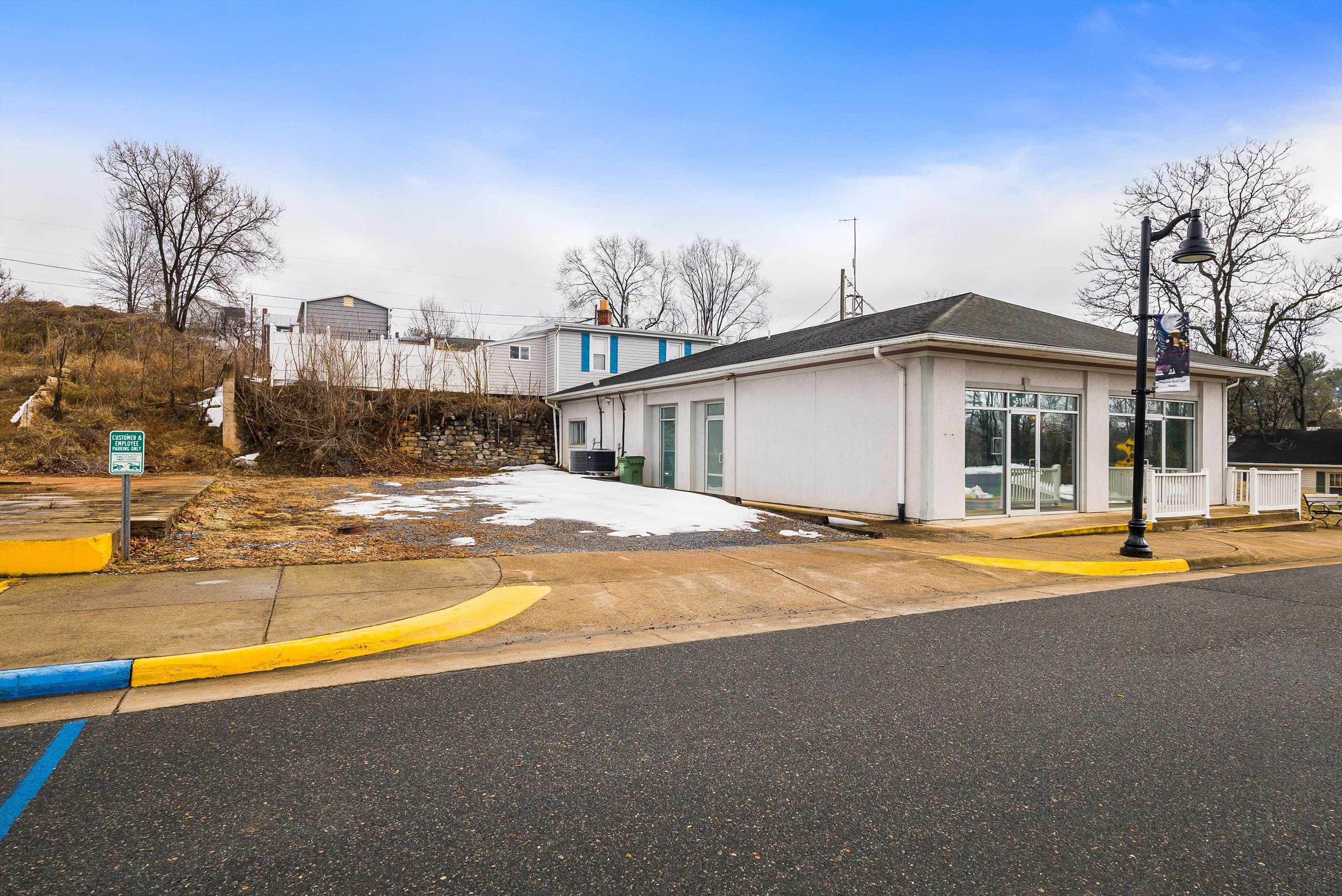 516 FIRST ST, SHENANDOAH, Virginia 22849, ,Commercial,516 FIRST ST,673274 MLS # 673274