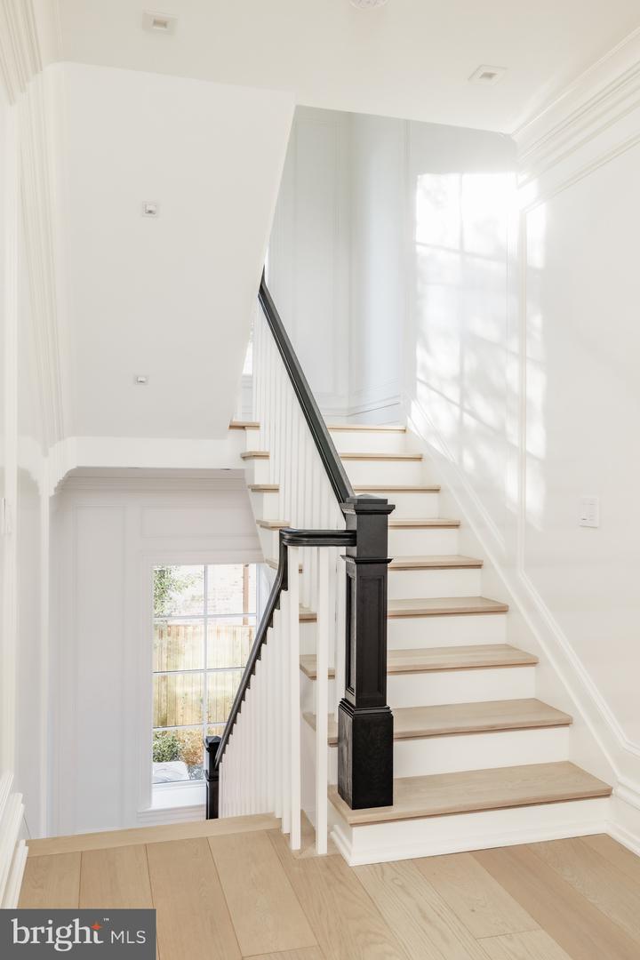 4939 QUEBEC ST NW, WASHINGTON, District Of Columbia 20016, 6 Bedrooms Bedrooms, ,5 BathroomsBathrooms,Residential,For sale,4939 QUEBEC ST NW,DCDC2241230 MLS # DCDC2241230