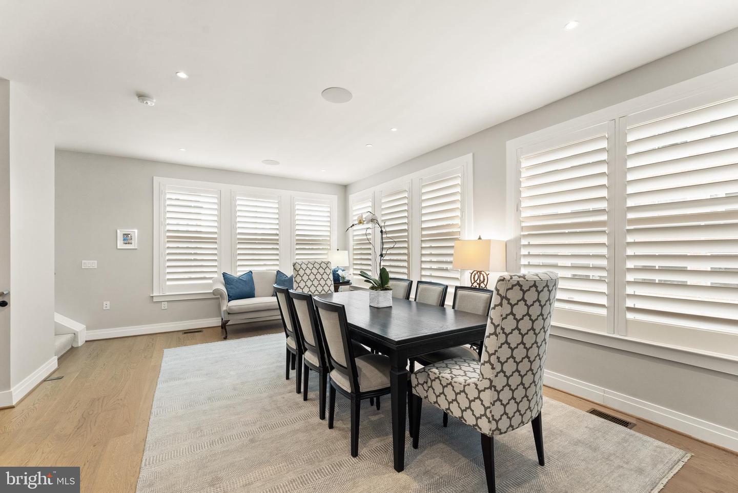 221 MONTGOMERY ST, ALEXANDRIA, Virginia 22314, 3 Bedrooms Bedrooms, ,3 BathroomsBathrooms,Residential,For sale,221 MONTGOMERY ST,VAAX2053822 MLS # VAAX2053822