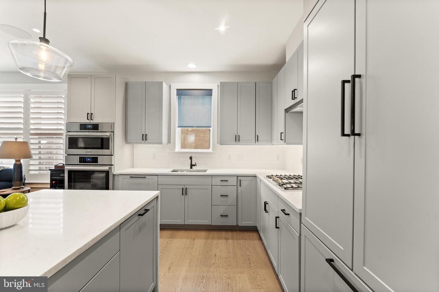 221 MONTGOMERY ST, ALEXANDRIA, Virginia 22314, 3 Bedrooms Bedrooms, ,3 BathroomsBathrooms,Residential,For sale,221 MONTGOMERY ST,VAAX2053822 MLS # VAAX2053822