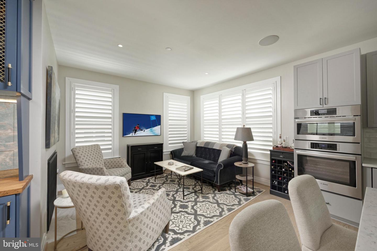 221 MONTGOMERY ST, ALEXANDRIA, Virginia 22314, 3 Bedrooms Bedrooms, ,3 BathroomsBathrooms,Residential,For sale,221 MONTGOMERY ST,VAAX2053822 MLS # VAAX2053822