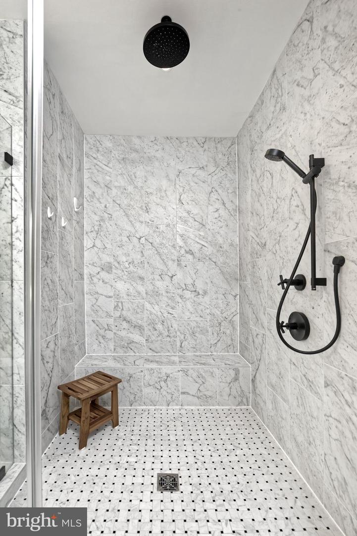 221 MONTGOMERY ST, ALEXANDRIA, Virginia 22314, 3 Bedrooms Bedrooms, ,3 BathroomsBathrooms,Residential,For sale,221 MONTGOMERY ST,VAAX2053822 MLS # VAAX2053822