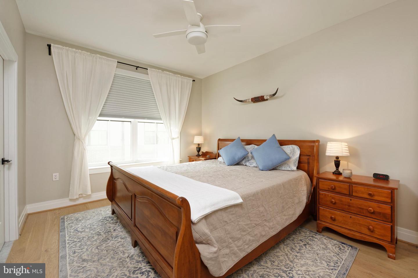 221 MONTGOMERY ST, ALEXANDRIA, Virginia 22314, 3 Bedrooms Bedrooms, ,3 BathroomsBathrooms,Residential,For sale,221 MONTGOMERY ST,VAAX2053822 MLS # VAAX2053822