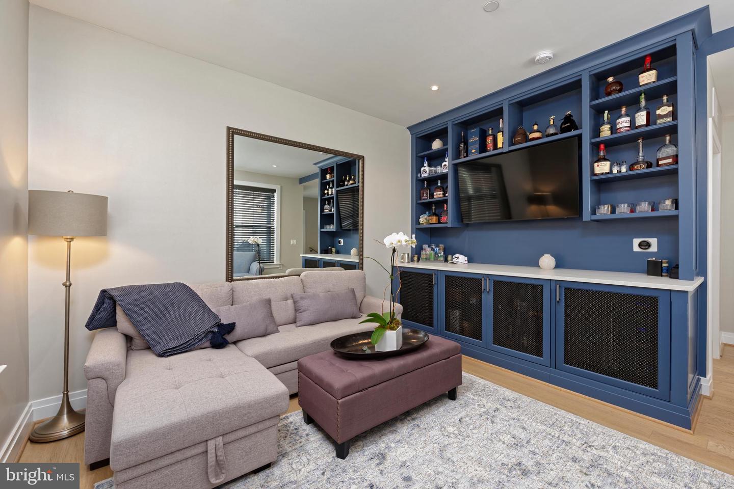 221 MONTGOMERY ST, ALEXANDRIA, Virginia 22314, 3 Bedrooms Bedrooms, ,3 BathroomsBathrooms,Residential,For sale,221 MONTGOMERY ST,VAAX2053822 MLS # VAAX2053822