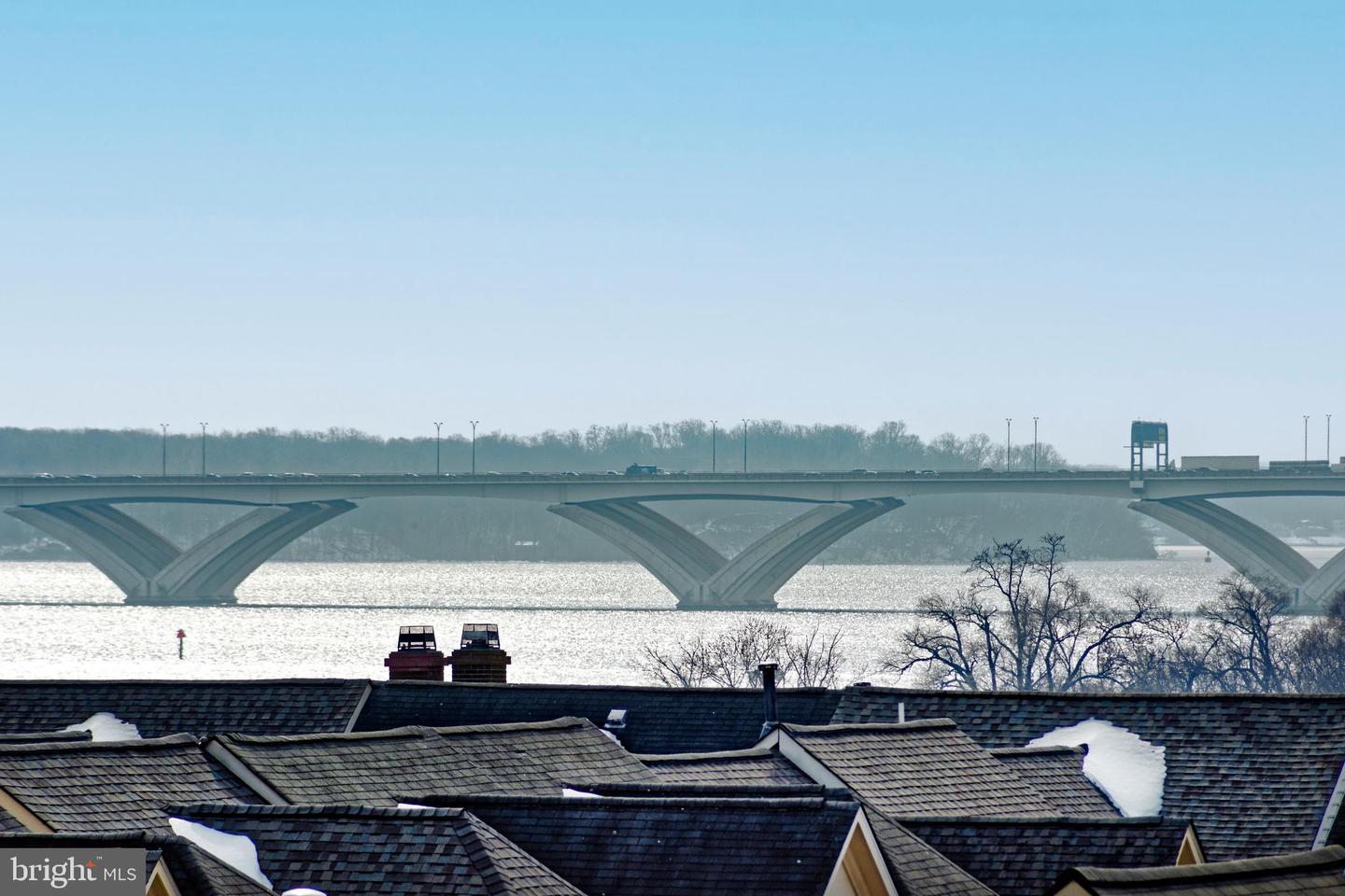 221 MONTGOMERY ST, ALEXANDRIA, Virginia 22314, 3 Bedrooms Bedrooms, ,3 BathroomsBathrooms,Residential,For sale,221 MONTGOMERY ST,VAAX2053822 MLS # VAAX2053822