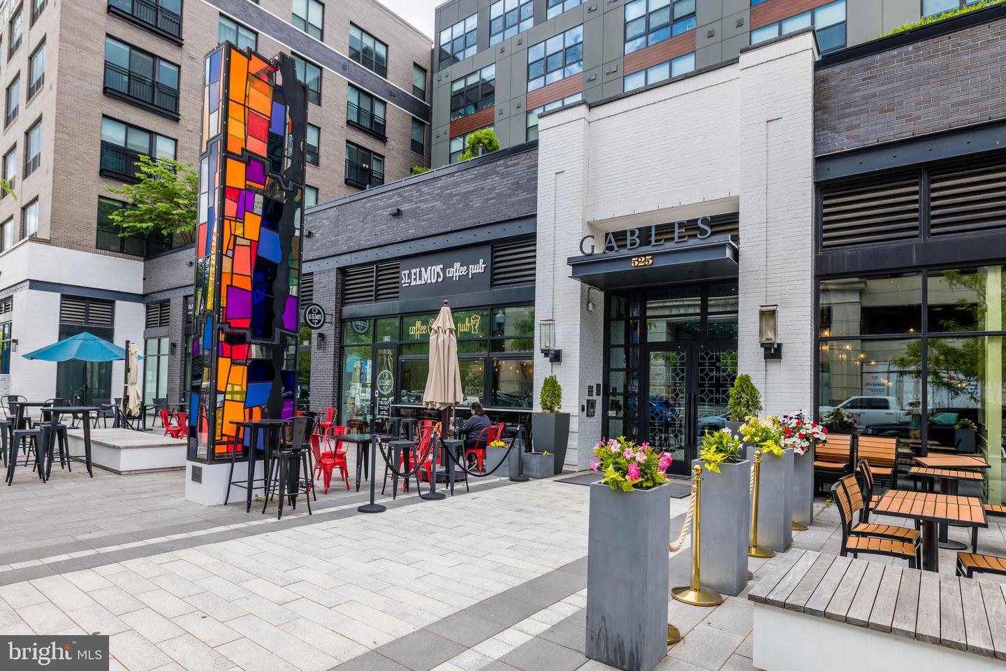 221 MONTGOMERY ST, ALEXANDRIA, Virginia 22314, 3 Bedrooms Bedrooms, ,3 BathroomsBathrooms,Residential,For sale,221 MONTGOMERY ST,VAAX2053822 MLS # VAAX2053822