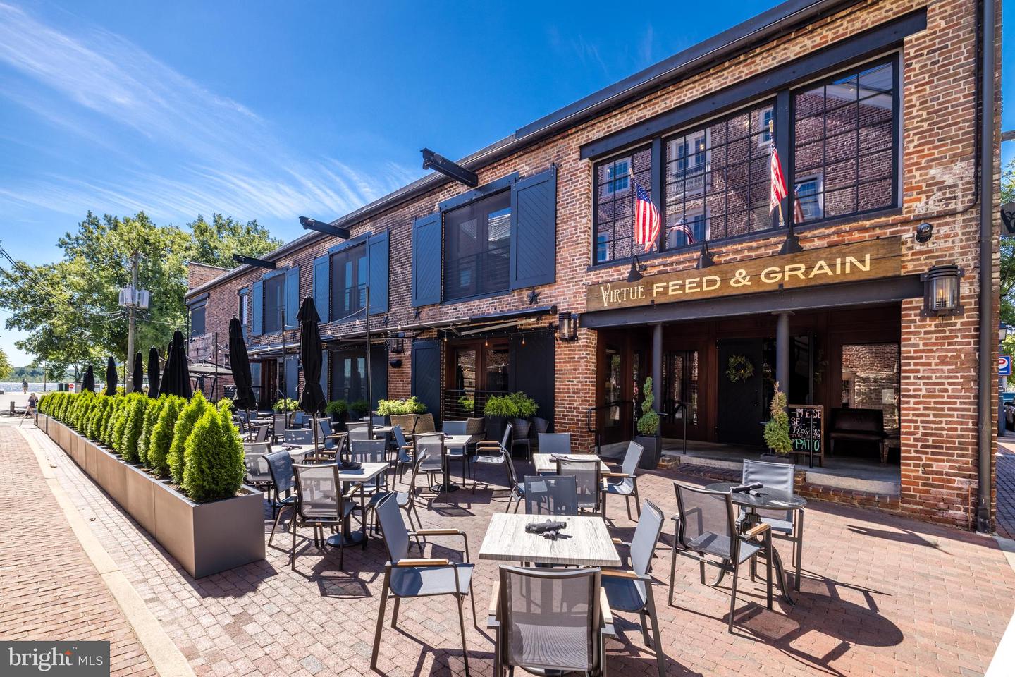 221 MONTGOMERY ST, ALEXANDRIA, Virginia 22314, 3 Bedrooms Bedrooms, ,3 BathroomsBathrooms,Residential,For sale,221 MONTGOMERY ST,VAAX2053822 MLS # VAAX2053822