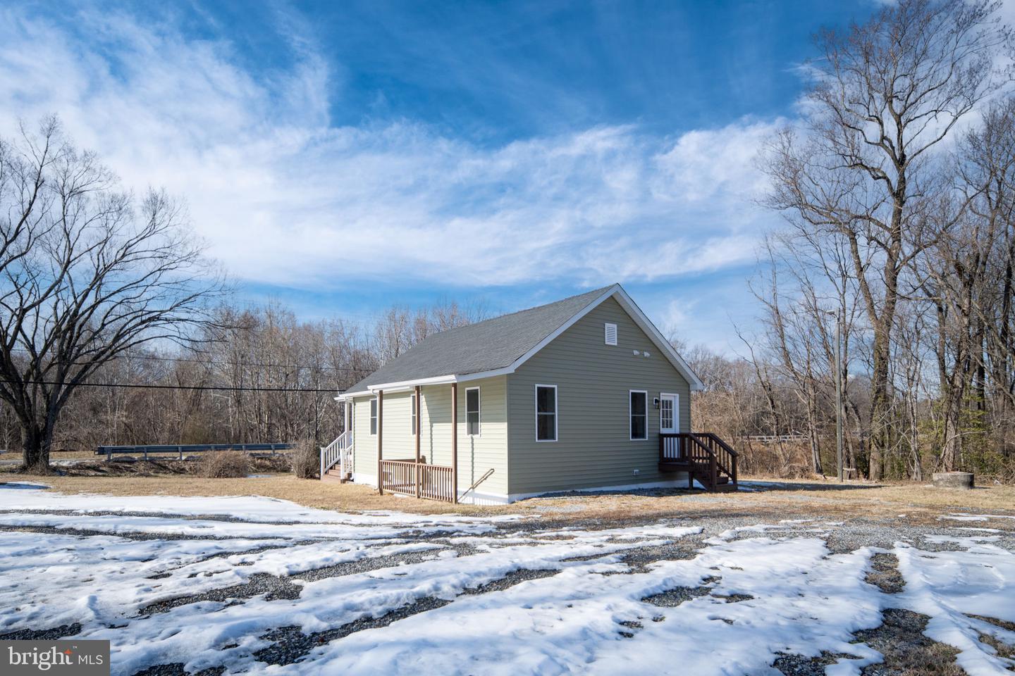 8061 JAMES MADISON PKWY, KING GEORGE, Virginia 22485, 2 Bedrooms Bedrooms, ,1 BathroomBathrooms,Residential,For sale,8061 JAMES MADISON PKWY,VAKG2007604 MLS # VAKG2007604