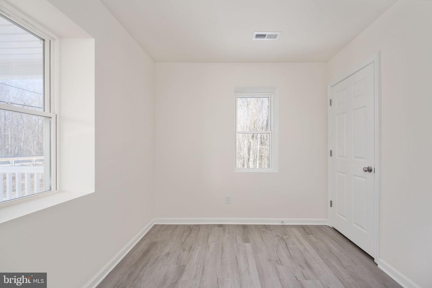 8061 JAMES MADISON PKWY, KING GEORGE, Virginia 22485, 2 Bedrooms Bedrooms, ,1 BathroomBathrooms,Residential,For sale,8061 JAMES MADISON PKWY,VAKG2007604 MLS # VAKG2007604