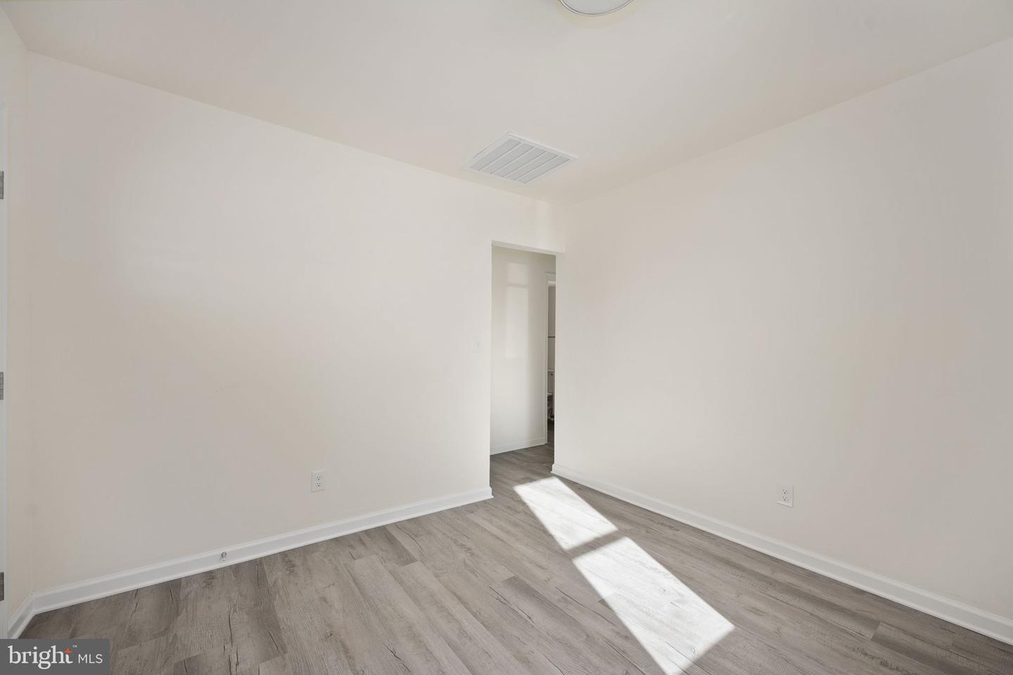 8061 JAMES MADISON PKWY, KING GEORGE, Virginia 22485, 2 Bedrooms Bedrooms, ,1 BathroomBathrooms,Residential,For sale,8061 JAMES MADISON PKWY,VAKG2007604 MLS # VAKG2007604