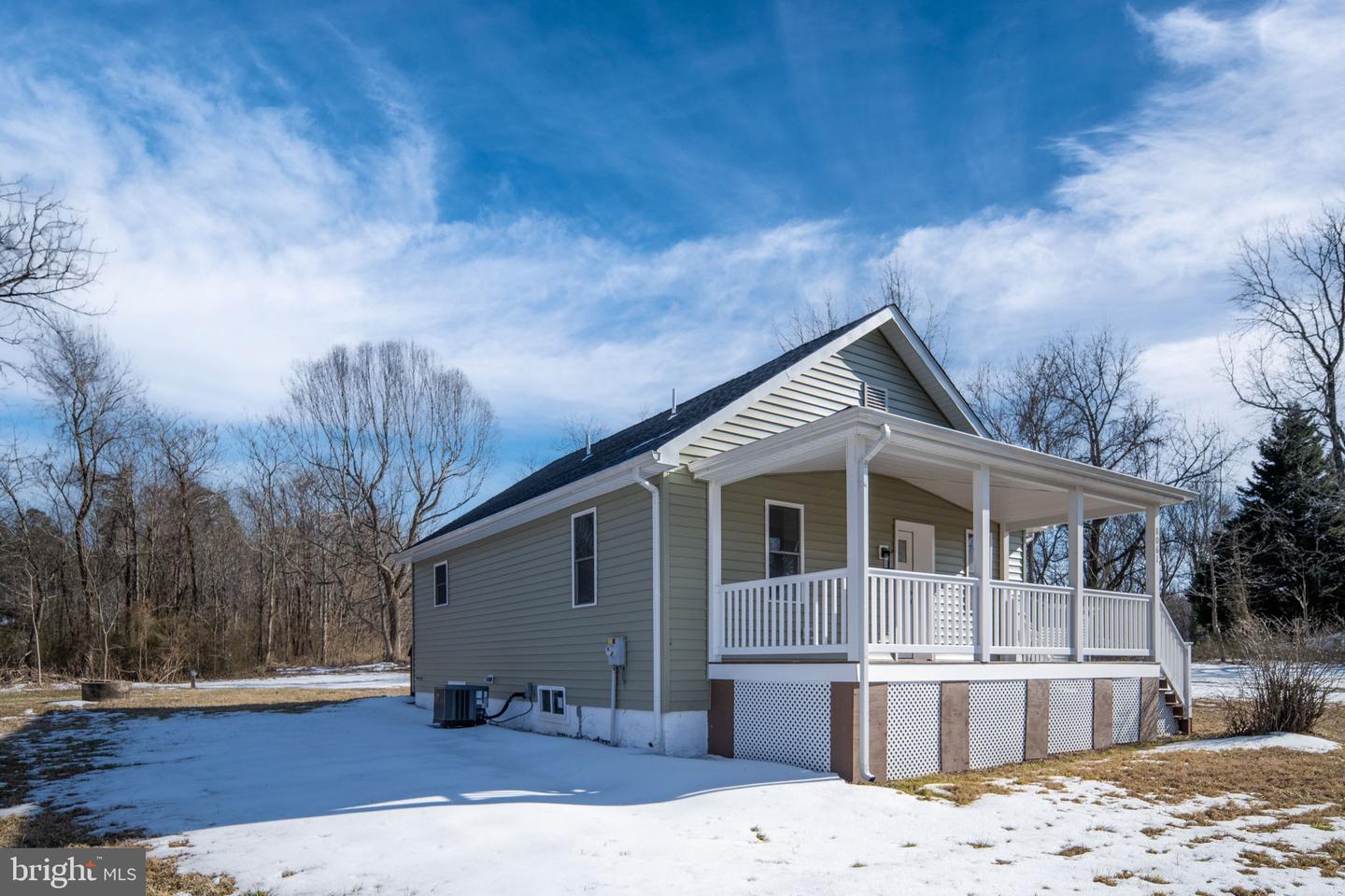 8061 JAMES MADISON PKWY, KING GEORGE, Virginia 22485, 2 Bedrooms Bedrooms, ,1 BathroomBathrooms,Residential,For sale,8061 JAMES MADISON PKWY,VAKG2007604 MLS # VAKG2007604