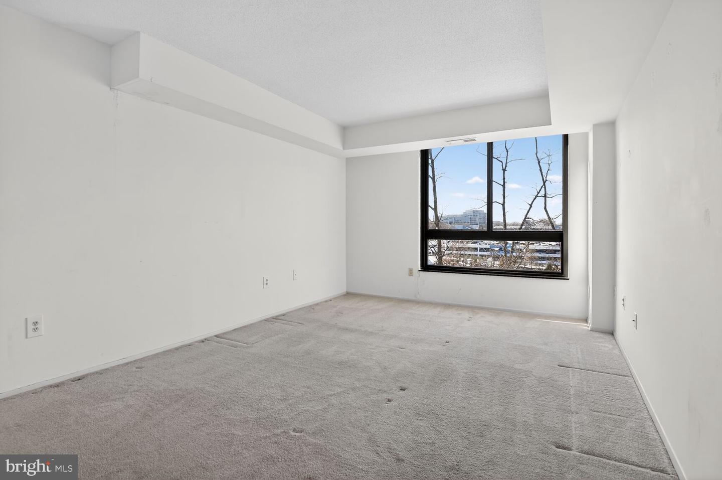 1808 OLD MEADOW RD #1105, MCLEAN, Virginia 22102, 2 Bedrooms Bedrooms, ,2 BathroomsBathrooms,Residential,For sale,1808 OLD MEADOW RD #1105,VAFX2289626 MLS # VAFX2289626