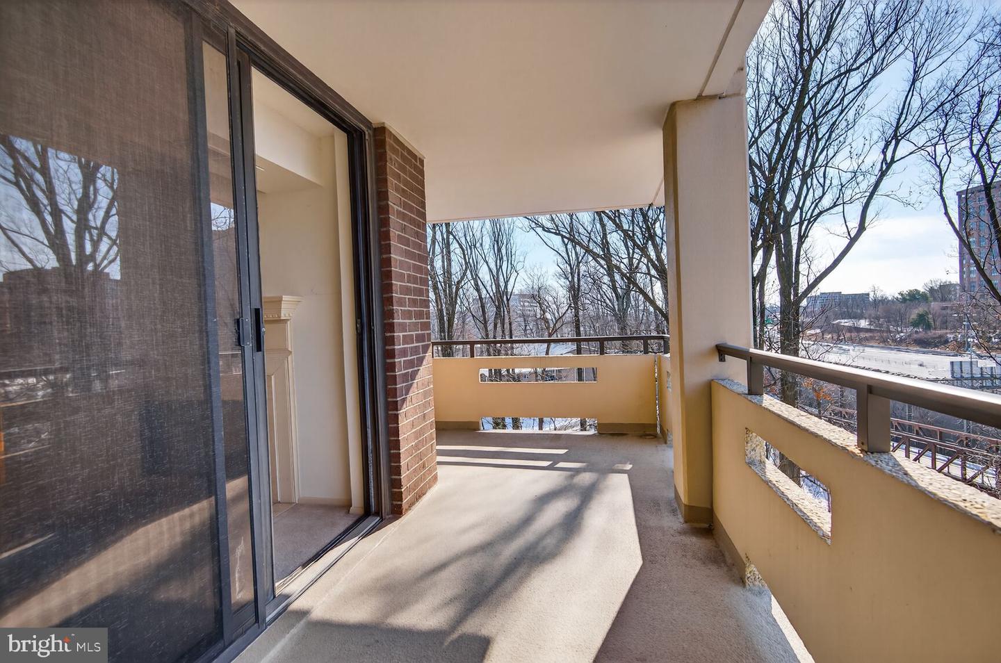 1808 OLD MEADOW RD #1105, MCLEAN, Virginia 22102, 2 Bedrooms Bedrooms, ,2 BathroomsBathrooms,Residential,For sale,1808 OLD MEADOW RD #1105,VAFX2289626 MLS # VAFX2289626