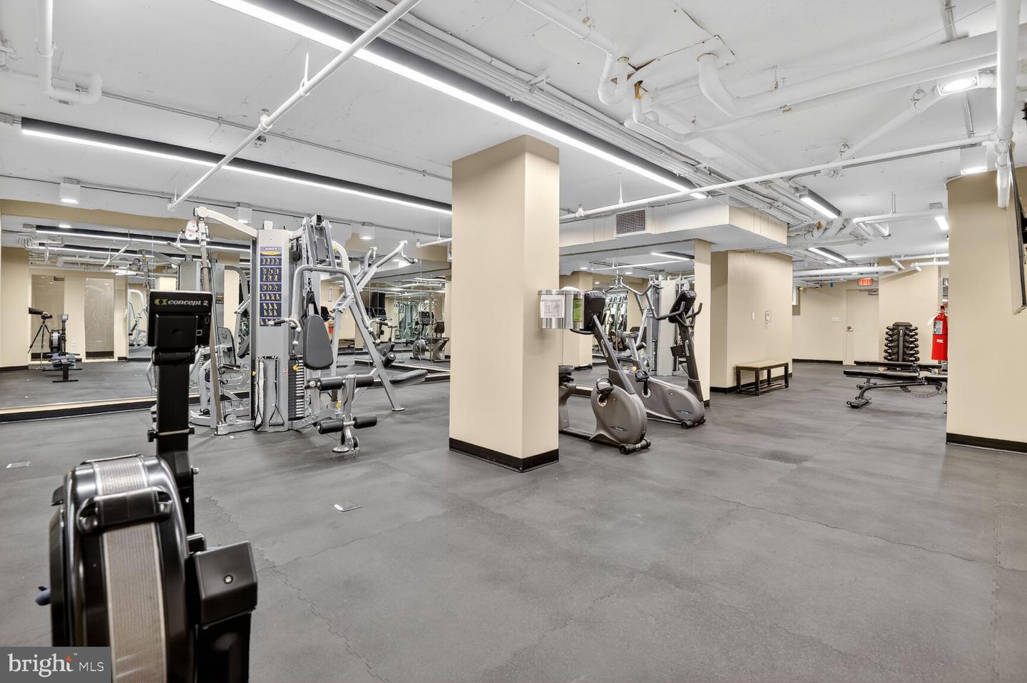 1808 OLD MEADOW RD #1105, MCLEAN, Virginia 22102, 2 Bedrooms Bedrooms, ,2 BathroomsBathrooms,Residential,For sale,1808 OLD MEADOW RD #1105,VAFX2289626 MLS # VAFX2289626