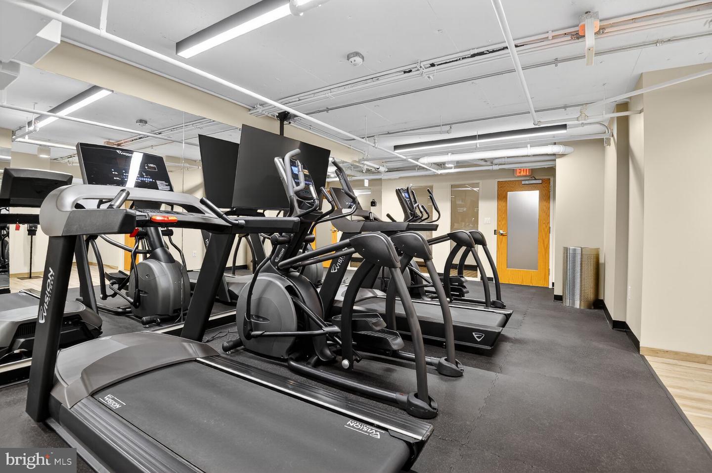 1808 OLD MEADOW RD #1105, MCLEAN, Virginia 22102, 2 Bedrooms Bedrooms, ,2 BathroomsBathrooms,Residential,For sale,1808 OLD MEADOW RD #1105,VAFX2289626 MLS # VAFX2289626