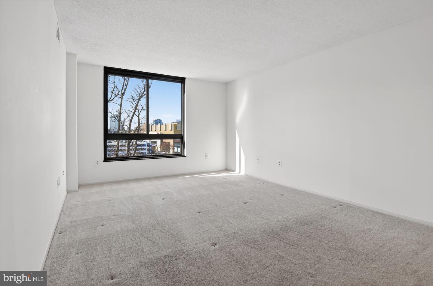 1808 OLD MEADOW RD #1105, MCLEAN, Virginia 22102, 2 Bedrooms Bedrooms, ,2 BathroomsBathrooms,Residential,For sale,1808 OLD MEADOW RD #1105,VAFX2289626 MLS # VAFX2289626