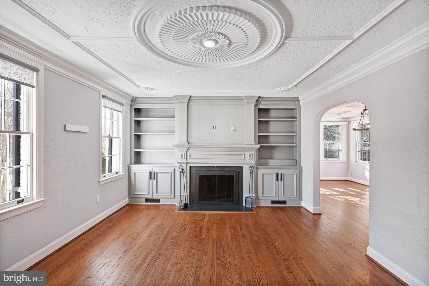 3916 MILITARY RD, ARLINGTON, Virginia 22207, 3 Bedrooms Bedrooms, ,3 BathroomsBathrooms,Residential,For sale,3916 MILITARY RD,VAAR2068652 MLS # VAAR2068652