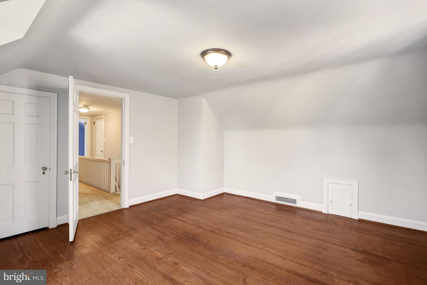 3916 MILITARY RD, ARLINGTON, Virginia 22207, 3 Bedrooms Bedrooms, ,3 BathroomsBathrooms,Residential,For sale,3916 MILITARY RD,VAAR2068652 MLS # VAAR2068652